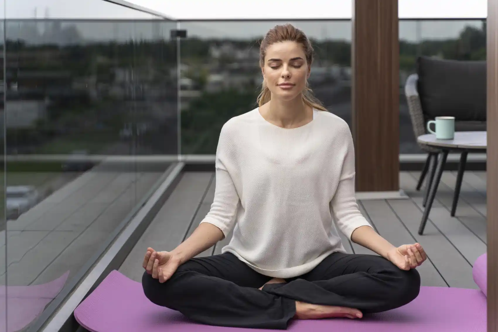 Discover how meditation rewires your brain, reduces anxiety, and boosts emotional resilience.
Learn the science-backed benefits today